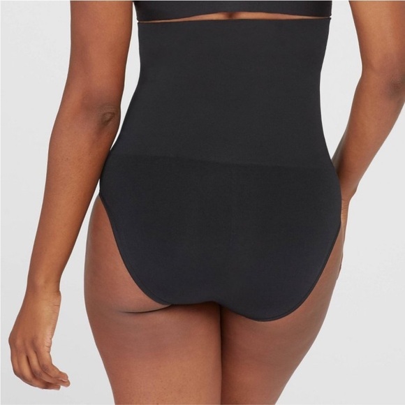 ASSETS by SPANX Women's Remarkable Results High-Waist Control Briefs - Black
1X - Picture 3 of 5